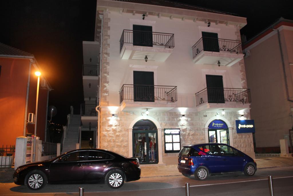 Filipa Apartment Kotor Exterior photo